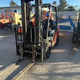 2019 Toyota 8FGU30 Warehouse Forklift