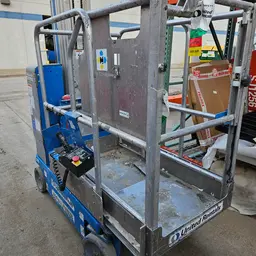 2017 Genie GR-20 Self-Propelled One-Person Lift