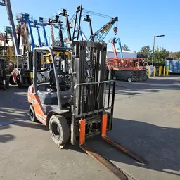 2019 Toyota 8FGU25 Warehouse Forklift