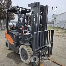 2022 Doosan G25P-7DF Warehouse Forklift