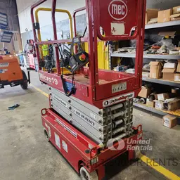 2019 MEC MICRO 19 Scissor Lift