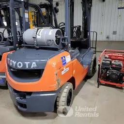 2020 Toyota 8FGU30 Warehouse Forklift