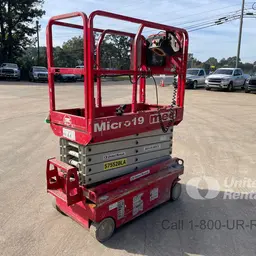 2018 MEC MICRO 19 Scissor Lift