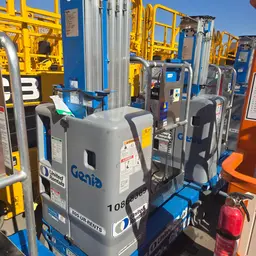 2018 Genie GR-20 Self-Propelled One-Person Lift