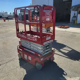 2018 MEC 1330SE Scissor Lift
