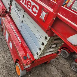 2019 MEC MICRO 19 Scissor Lift