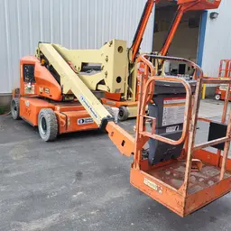 2013 JLG E400AN Articulating Boom Lift