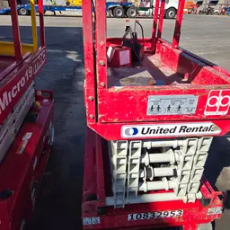 2018 MEC MICRO 19 Scissor Lift