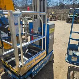 2018 Genie GR-20 Self-Propelled One-Person Lift