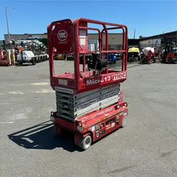 2018 MEC MICRO 19 Scissor Lift