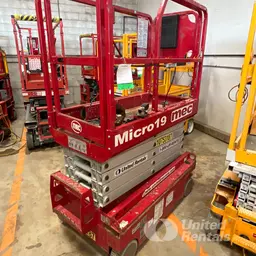 2018 MEC MICRO 19 Scissor Lift