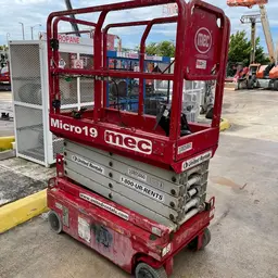 2018 MEC MICRO 19 Scissor Lift