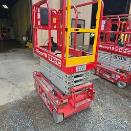 2018 MEC MICRO 19 Scissor Lift