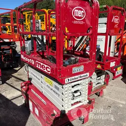 2018 MEC MICRO 19 Scissor Lift