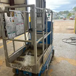 2018 Genie GR-20 Self-Propelled One-Person Lift