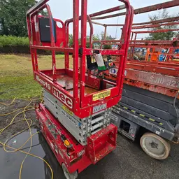 2018 MEC MICRO 19 Scissor Lift