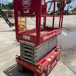 2018 MEC MICRO 19 Scissor Lift