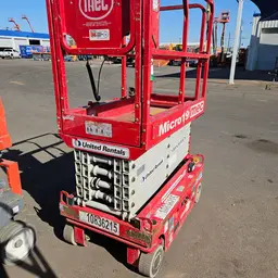 2018 MEC MICRO 19 Scissor Lift
