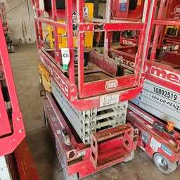 2018 MEC MICRO 19 Scissor Lift