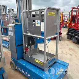 2018 Genie GR-20 Self-Propelled One-Person Lift