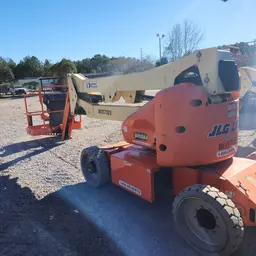 2015 JLG E450AJ Articulating Boom Lift