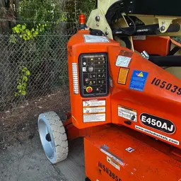 2016 JLG E450AJ Articulating Boom Lift