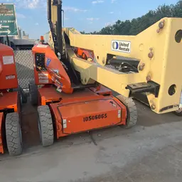 2016 JLG E450AJ Articulating Boom Lift