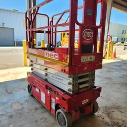 2017 MEC 1930SE Scissor Lift