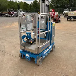 2018 Genie GR-20 Self-Propelled One-Person Lift