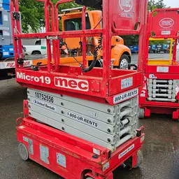 2018 MEC MICRO 19 Scissor Lift