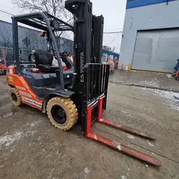 2019 Toyota 8FGU25 Warehouse Forklift