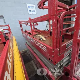 2017 MEC 2632SE Scissor Lift