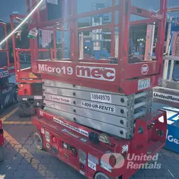 2019 MEC MICRO 19 Scissor Lift