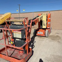 2018 JLG E300AJP Articulating Boom Lift
