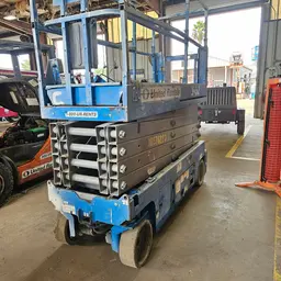 2017 Genie GS-3232 Scissor Lift