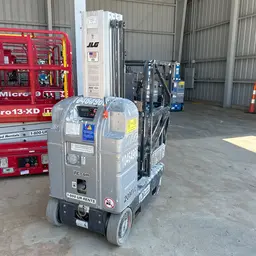 2016 JLG 20MVL Self-Propelled One-Person Lift