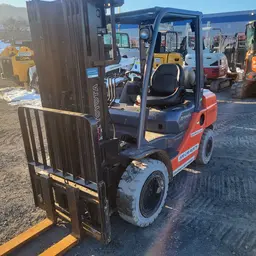 2019 Toyota 8FGU30 Warehouse Forklift