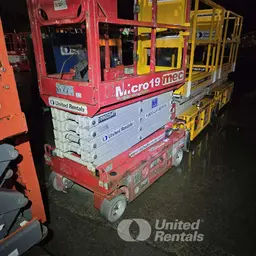 2019 MEC MICRO 19 Scissor Lift