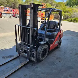2019 Toyota 8FGU25 Warehouse Forklift
