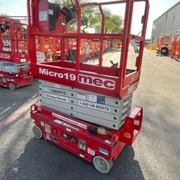 2019 MEC MICRO 19 Scissor Lift