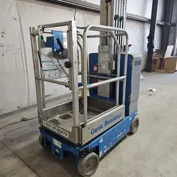 2019 Genie GR-20 Self-Propelled One-Person Lift