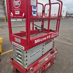 2018 MEC MICRO 19 Scissor Lift