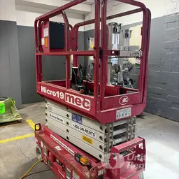 2018 MEC MICRO 19 Scissor Lift