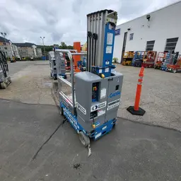 2018 Genie GR-20 Self-Propelled One-Person Lift